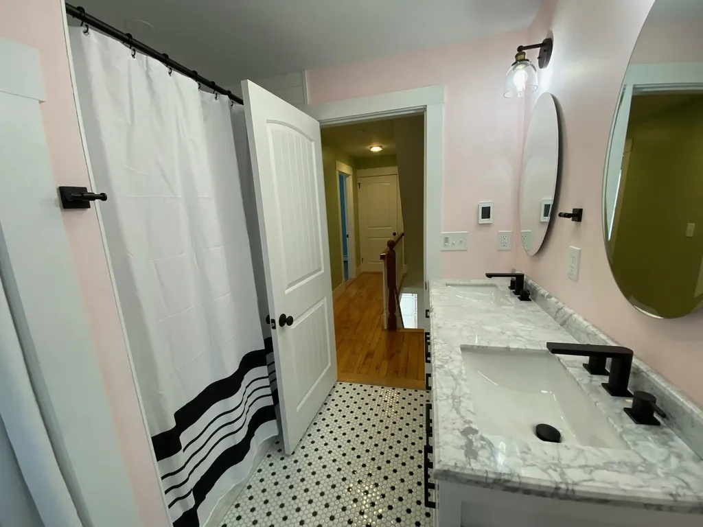 189 East Bow Street Franklin NH 03235