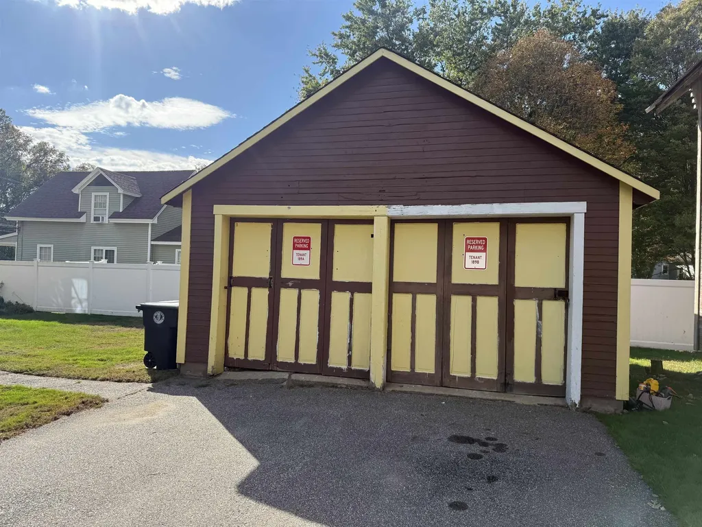 189 East Bow Street Franklin NH 03235