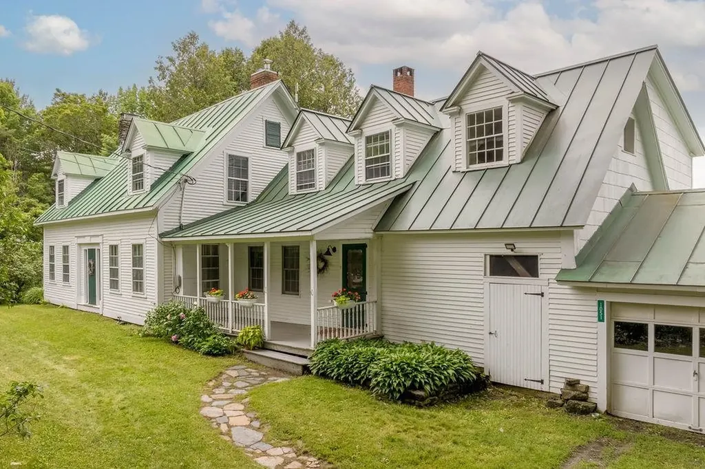 1051 Cross Road Strafford VT 05072