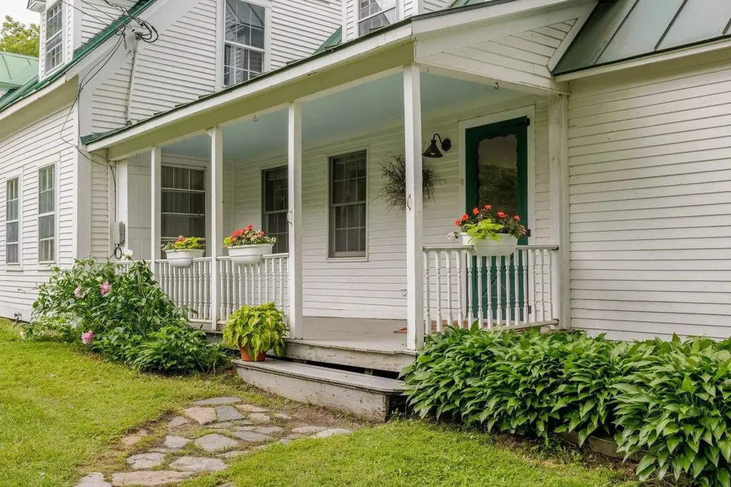 1051 Cross Road Strafford VT 05072