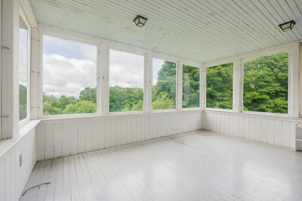 1051 Cross Road Strafford VT 05072
