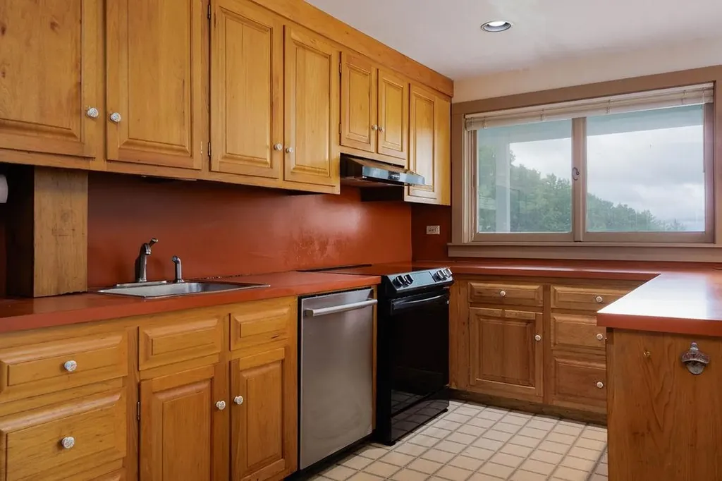 1051 Cross Road Strafford VT 05072