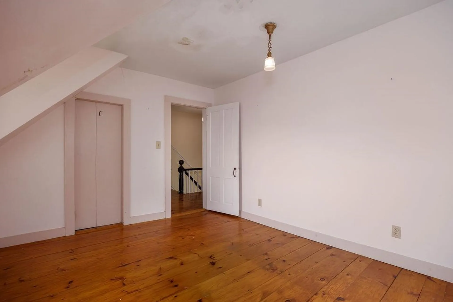 1051 Cross Road Strafford VT 05072