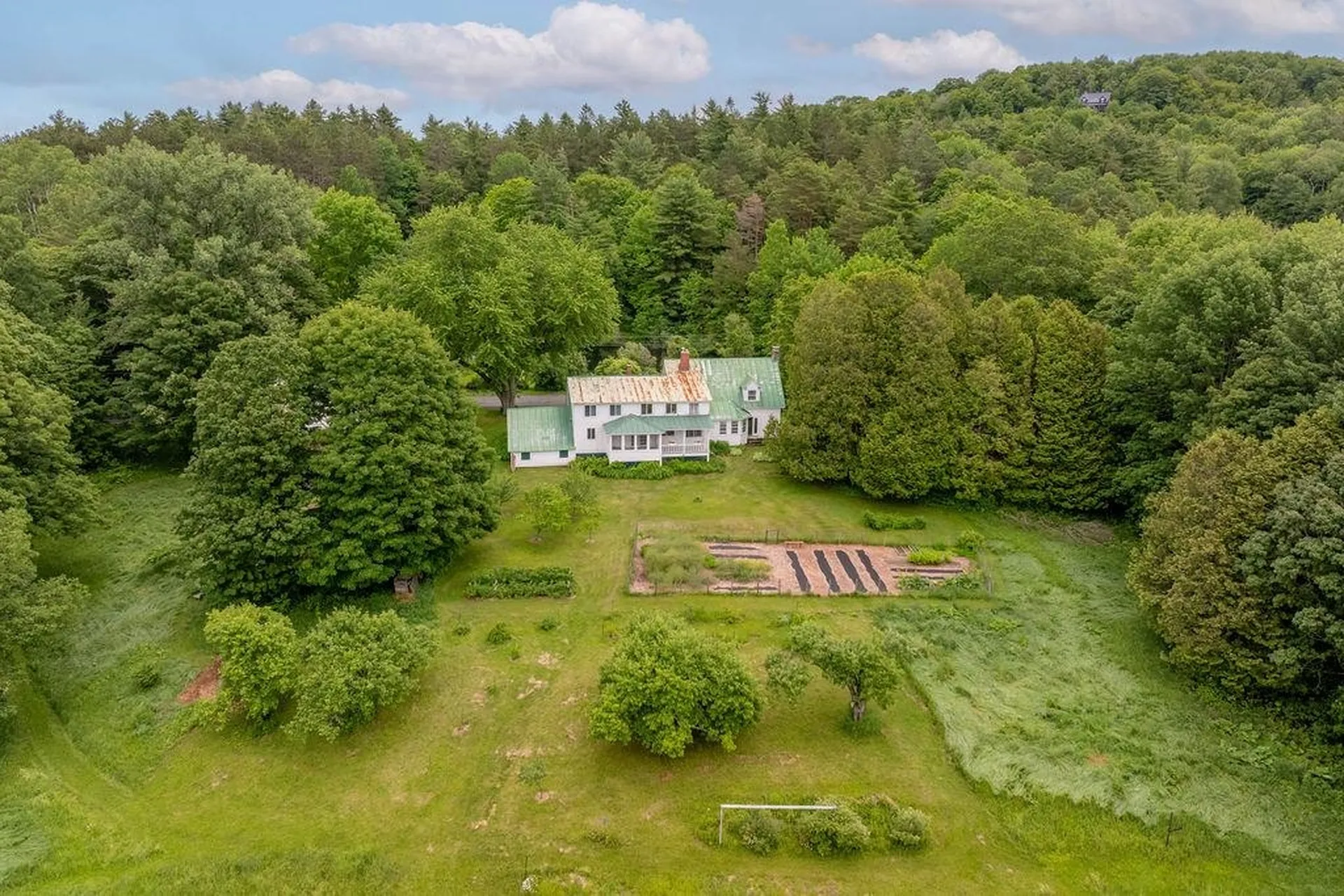 1051 Cross Road Strafford VT 05072