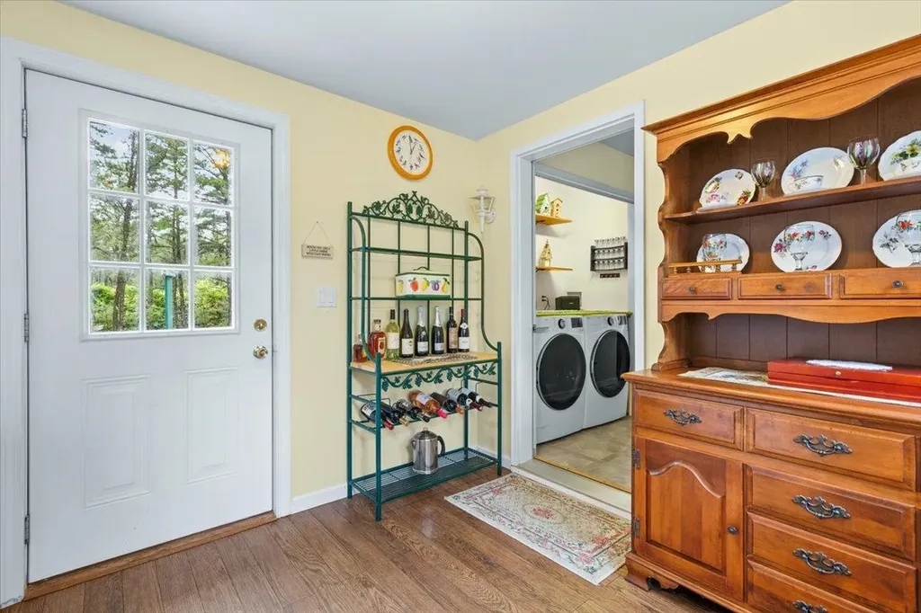 548 Silver Pine Lane Tamworth NH 03886