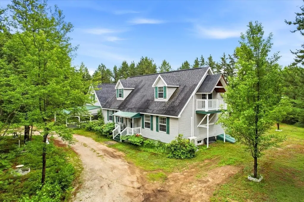 548 Silver Pine Lane Tamworth NH 03886