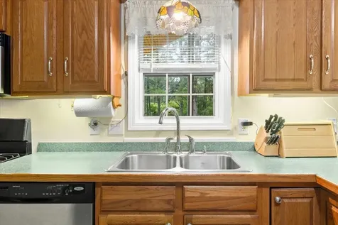 548 Silver Pine Lane Tamworth NH 03886