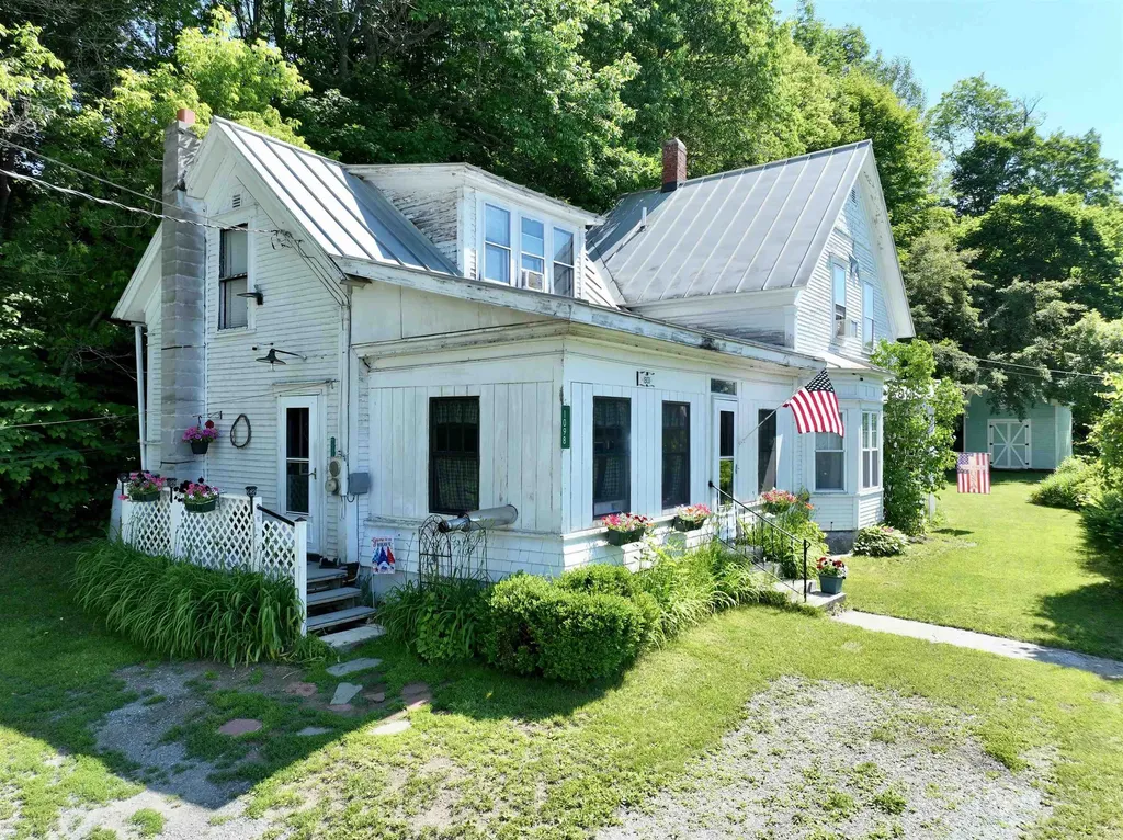 1098 Creamery Road Ryegate VT 05069
