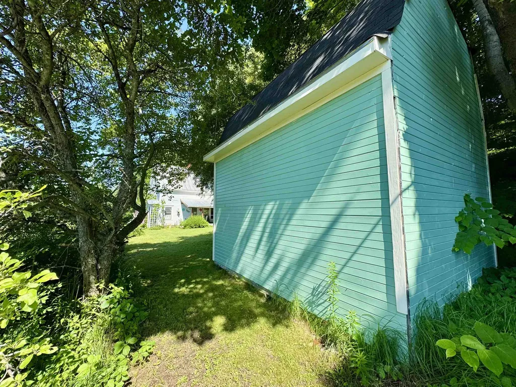 1098 Creamery Road Ryegate VT 05069