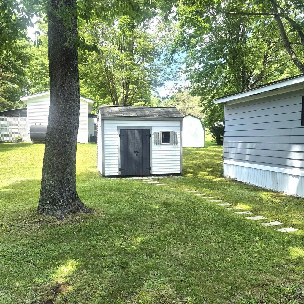 11 Angela Place Claremont NH 03743