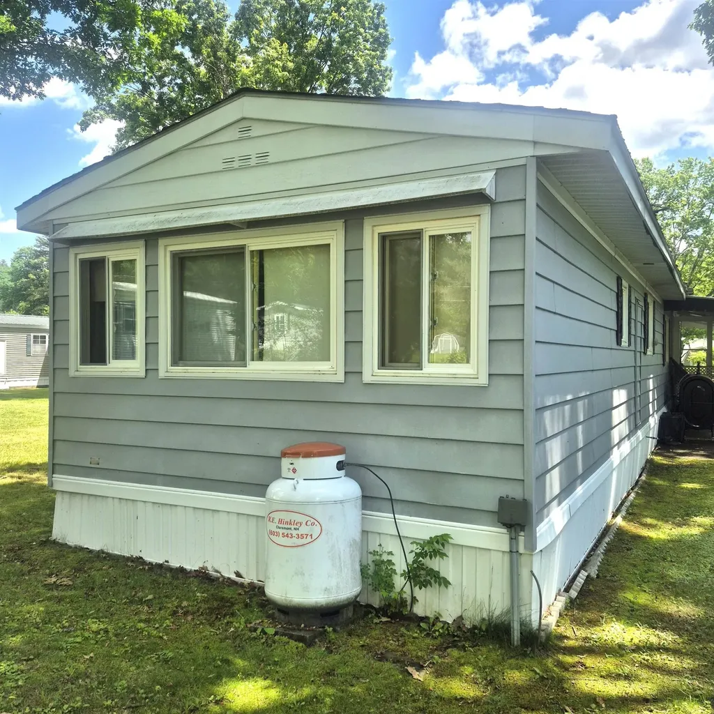 11 Angela Place Claremont NH 03743