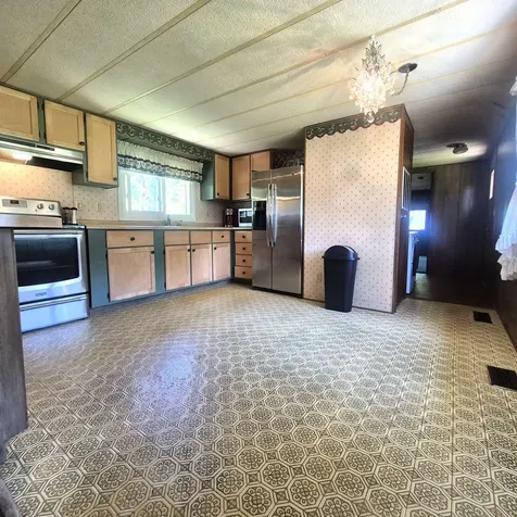 11 Angela Place Claremont NH 03743
