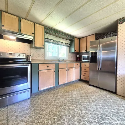 11 Angela Place Claremont NH 03743