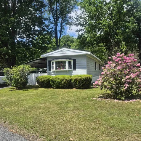 11 Angela Place Claremont NH 03743
