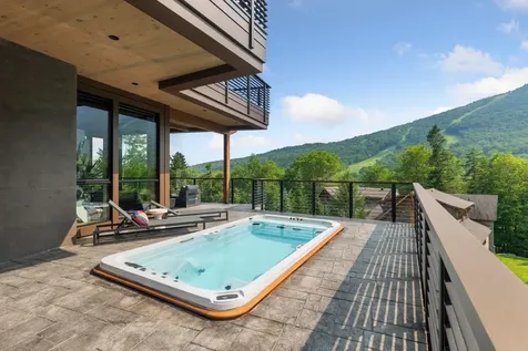 101 Switchback Lane Stowe VT 05672