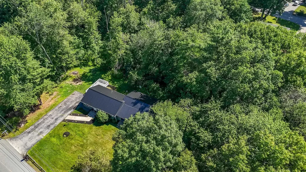 10 Appaloosa Avenue Pelham NH 03076