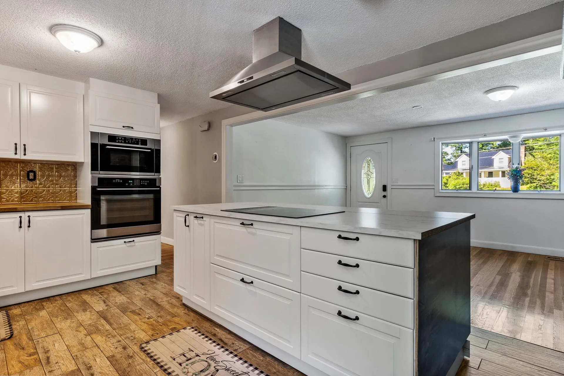 10 Appaloosa Avenue Pelham NH 03076