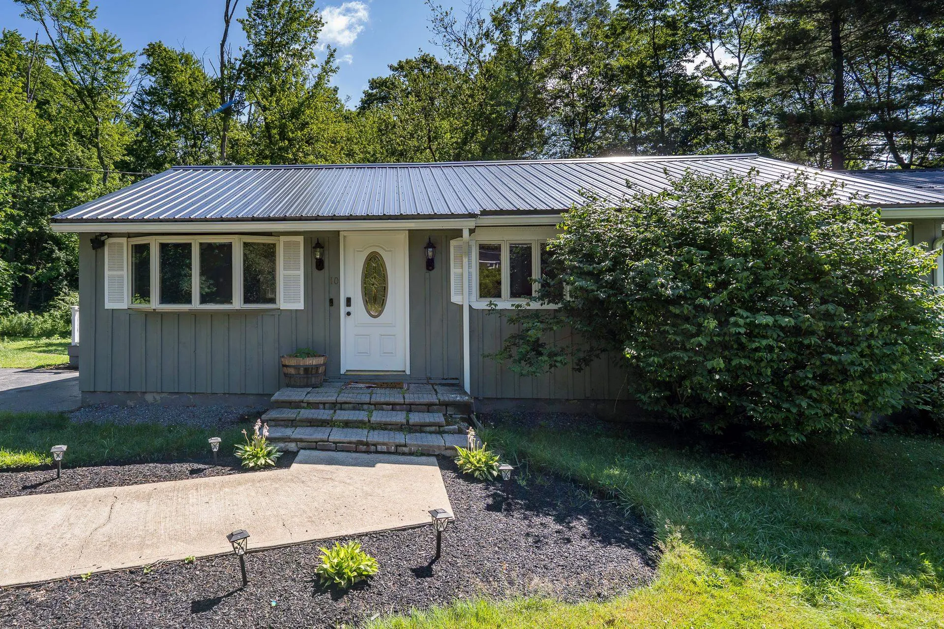 10 Appaloosa Avenue Pelham NH 03076