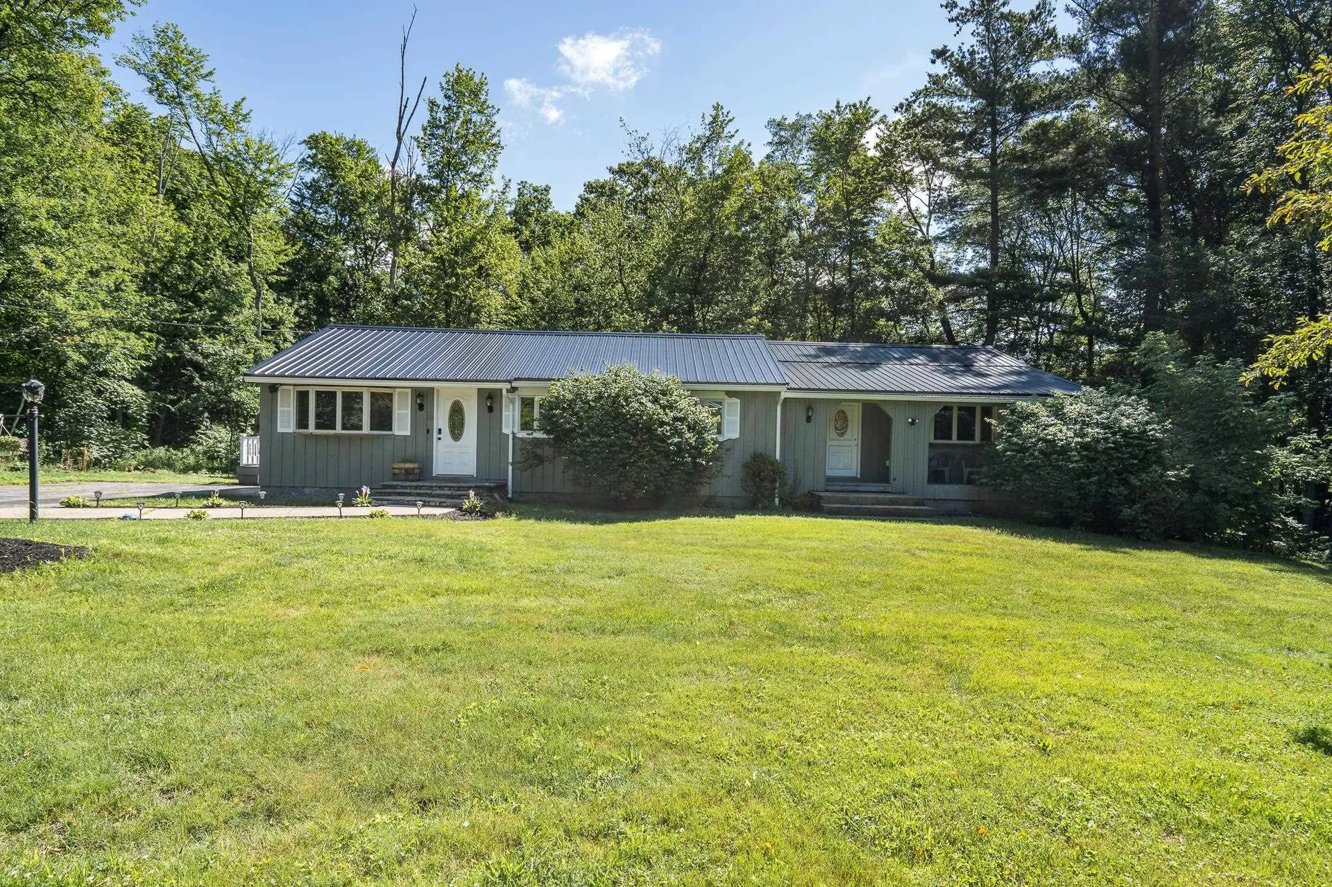 10 Appaloosa Avenue Pelham NH 03076
