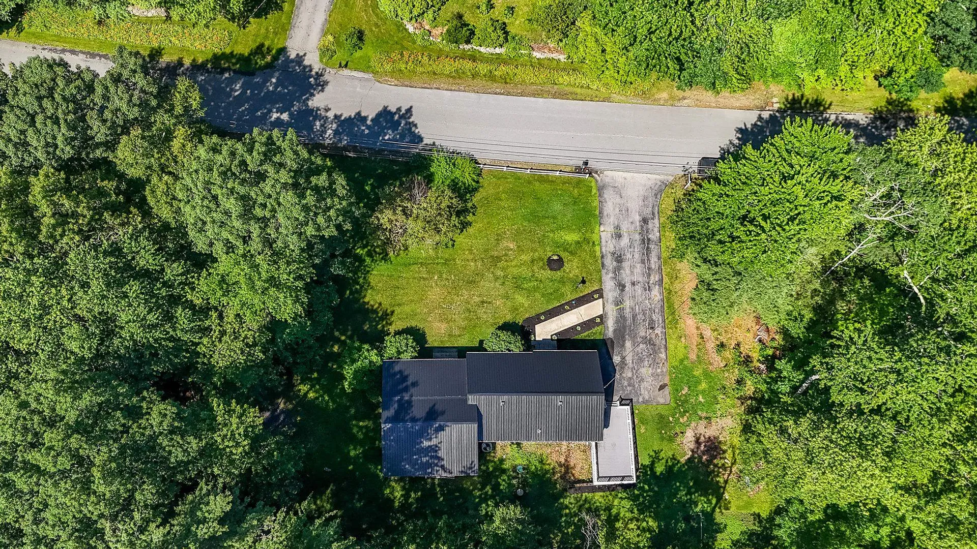 10 Appaloosa Avenue Pelham NH 03076