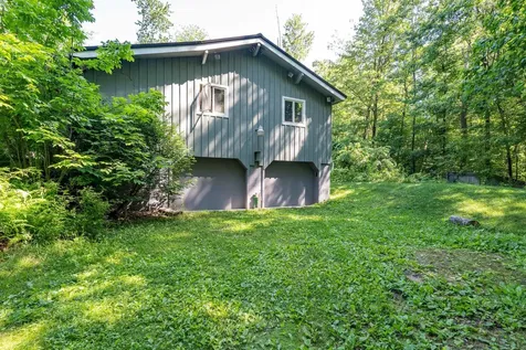 10 Appaloosa Avenue Pelham NH 03076