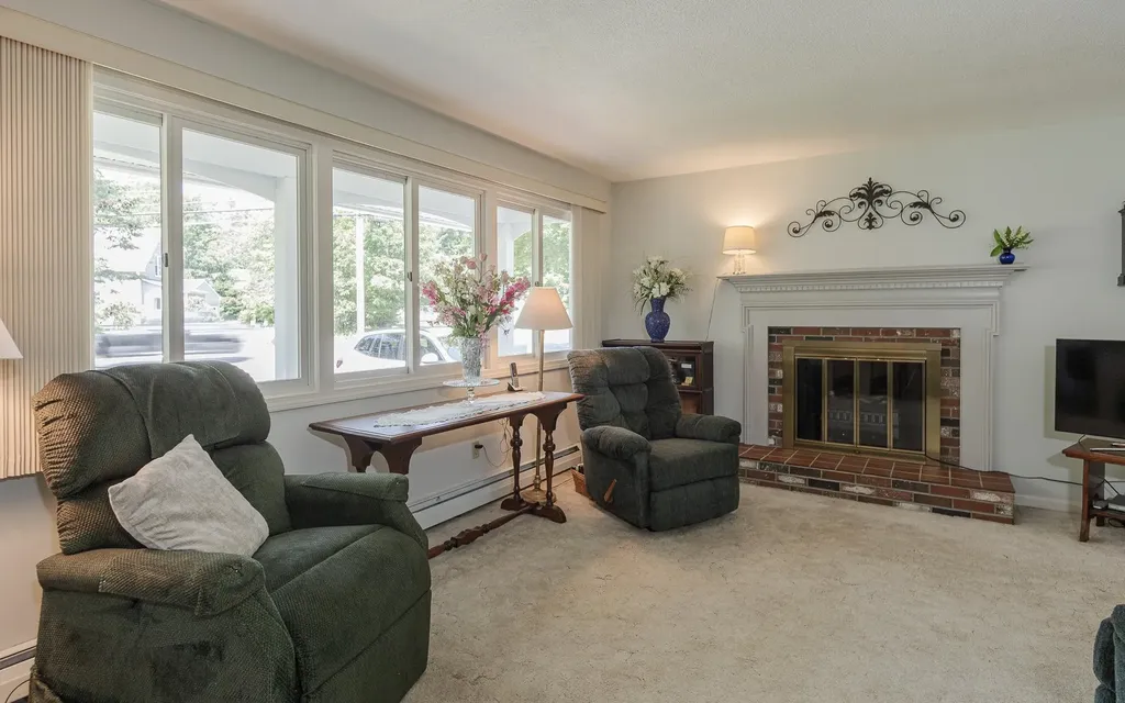 636 Court Street Keene NH 03431