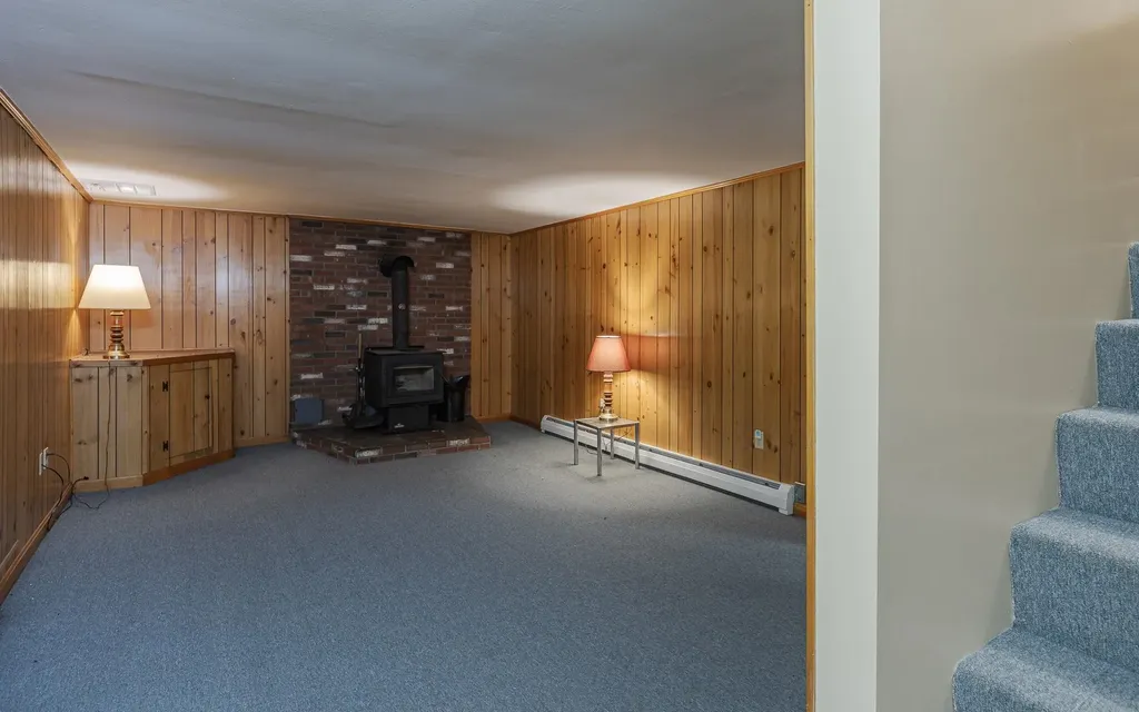 636 Court Street Keene NH 03431