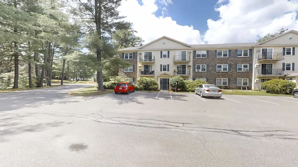 7 Autumn Leaf Drive Nashua NH 03060