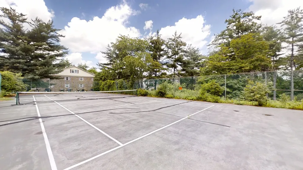 7 Autumn Leaf Drive Nashua NH 03060