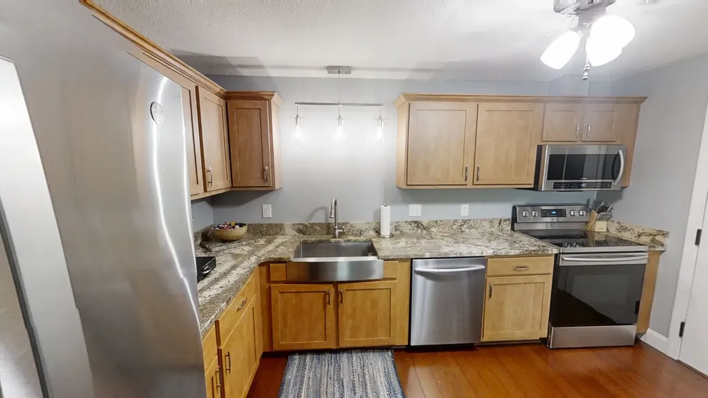 7 Autumn Leaf Drive Nashua NH 03060