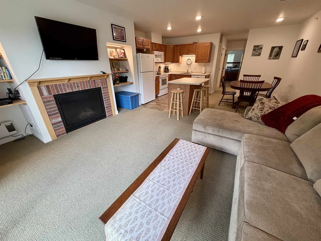251 Mountainside Drive Warren VT 05674