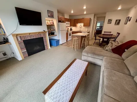 251 Mountainside Drive Warren VT 05674