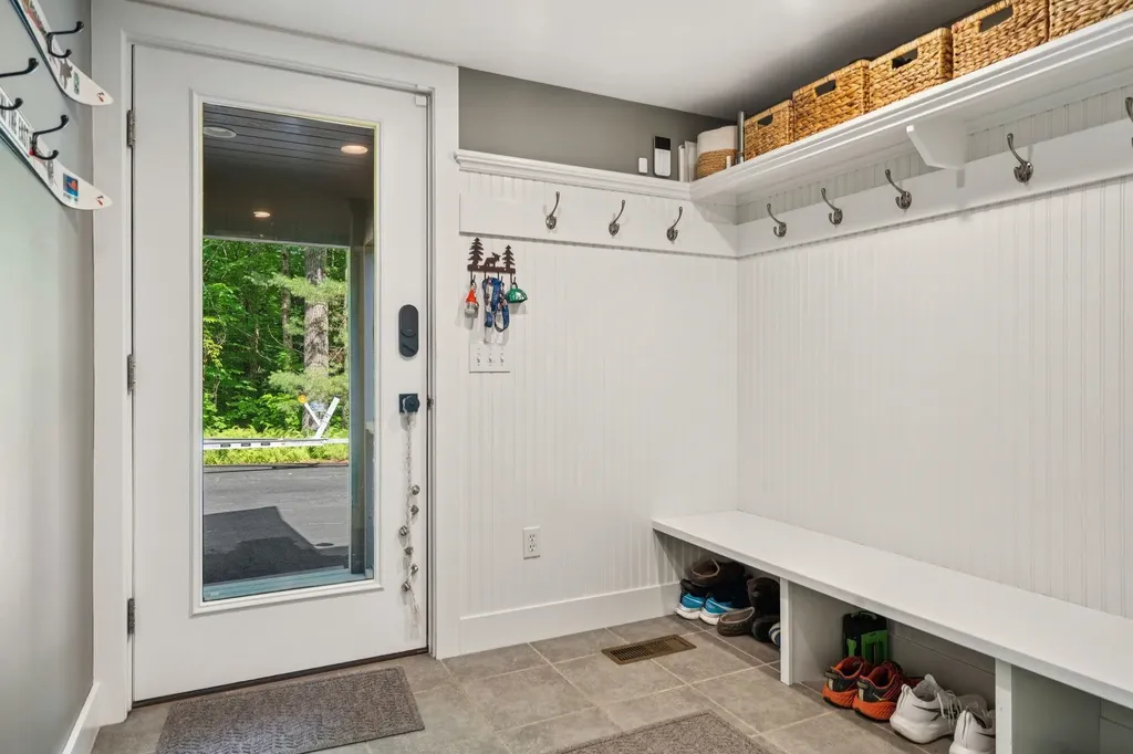 52 Upper Bay Road Sunapee NH 03782