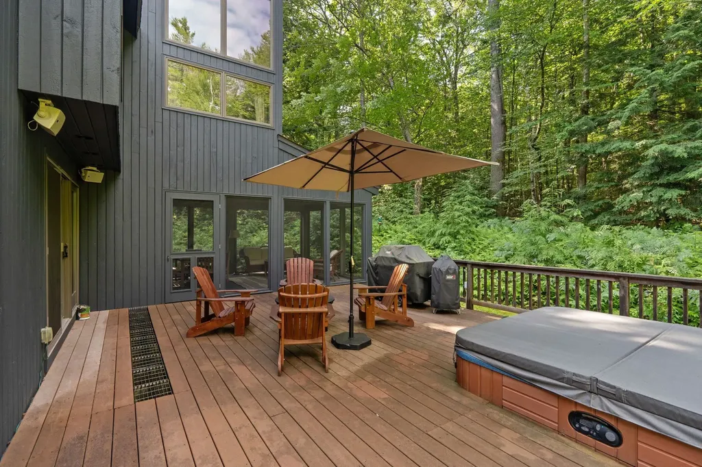 52 Upper Bay Road Sunapee NH 03782