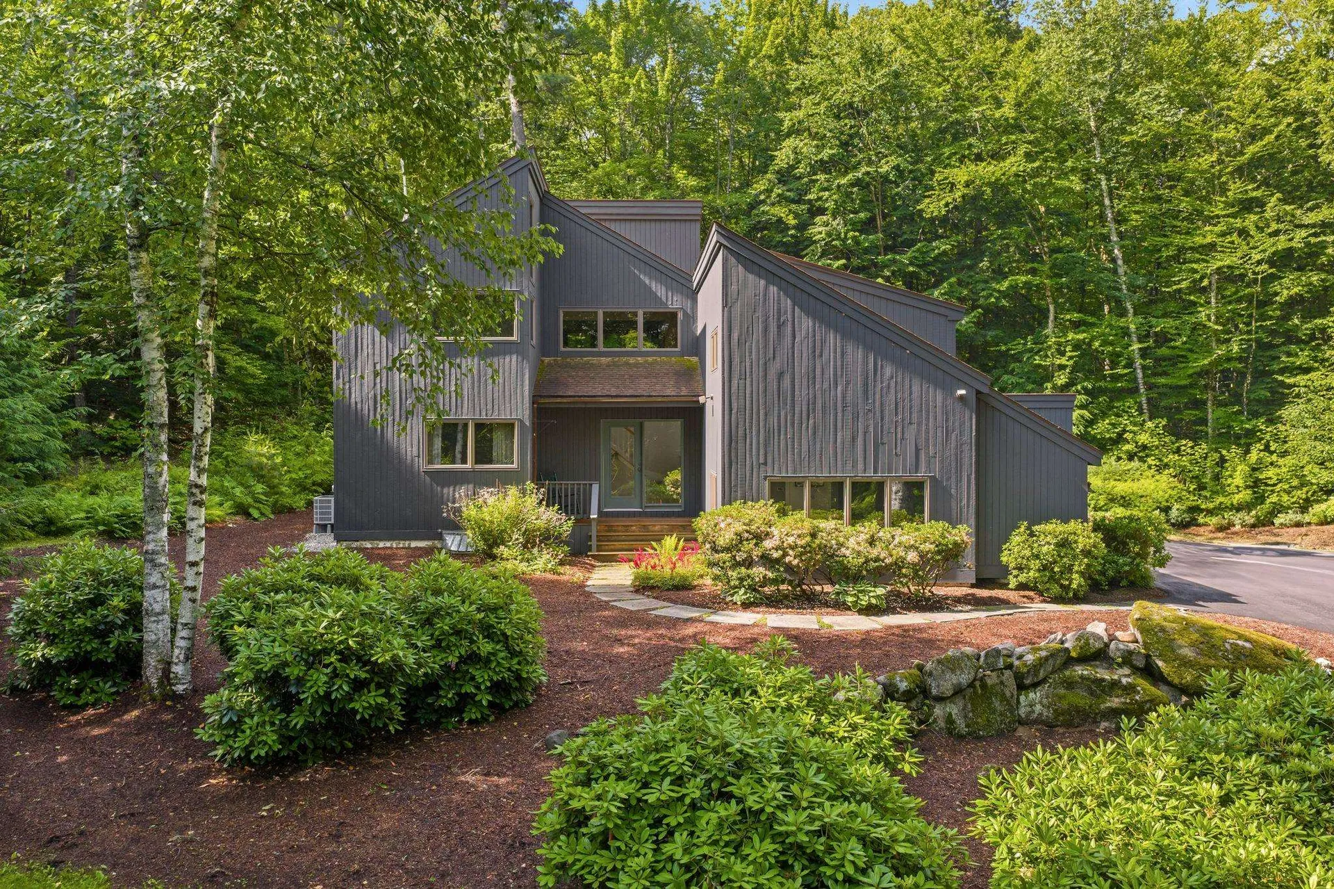 Sunapee NH, 52 Upper Bay Road