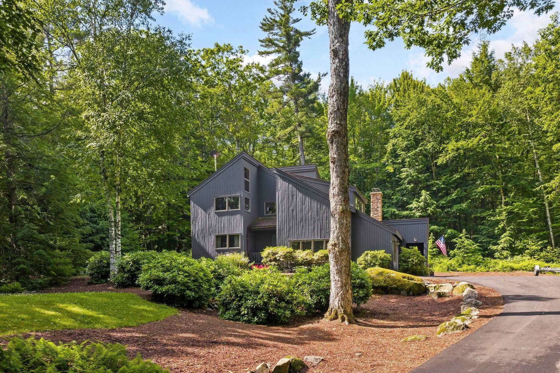 52 Upper Bay Road Sunapee NH 03782