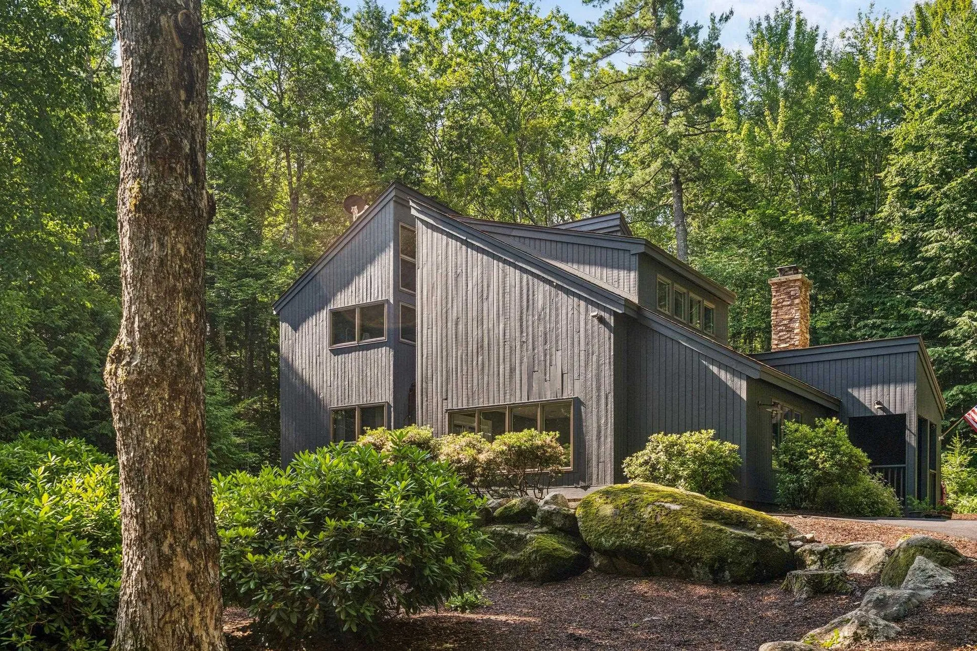 52 Upper Bay Road Sunapee NH 03782