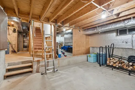 52 Upper Bay Road Sunapee NH 03782