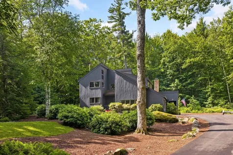 52 Upper Bay Road Sunapee NH 03782