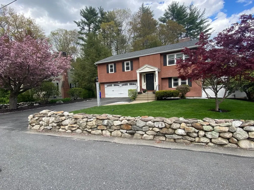 1327 Beech Street Manchester NH 03104