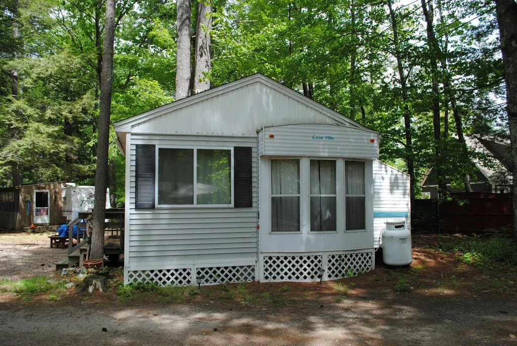 72 Lanes End Road Tuftonboro NH 03850