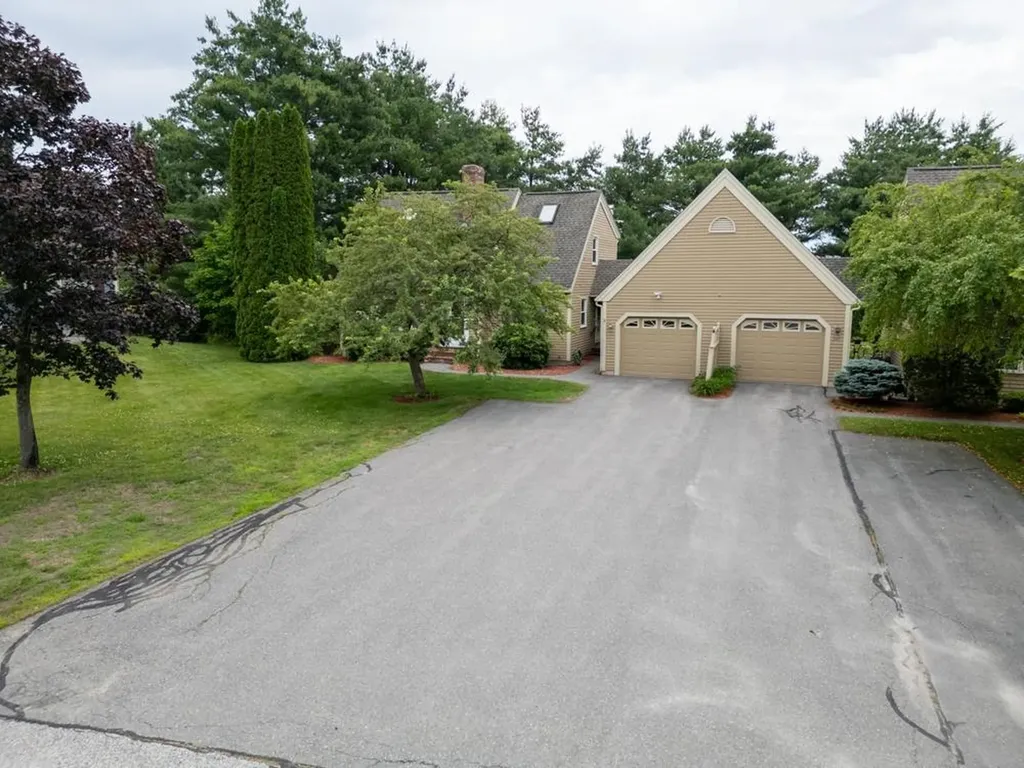 246 Winding Pond Road Londonderry NH 03053