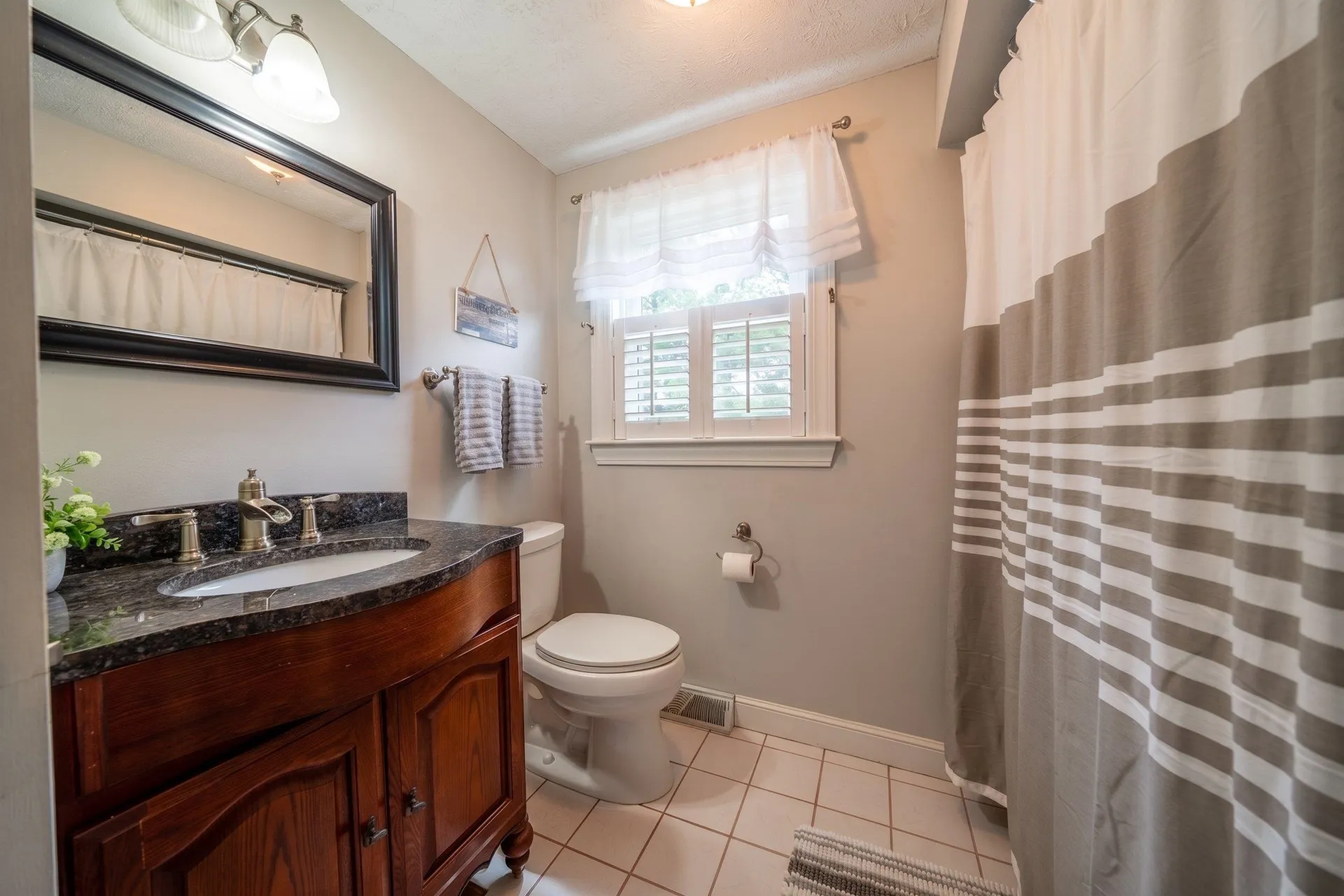 246 Winding Pond Road Londonderry NH 03053
