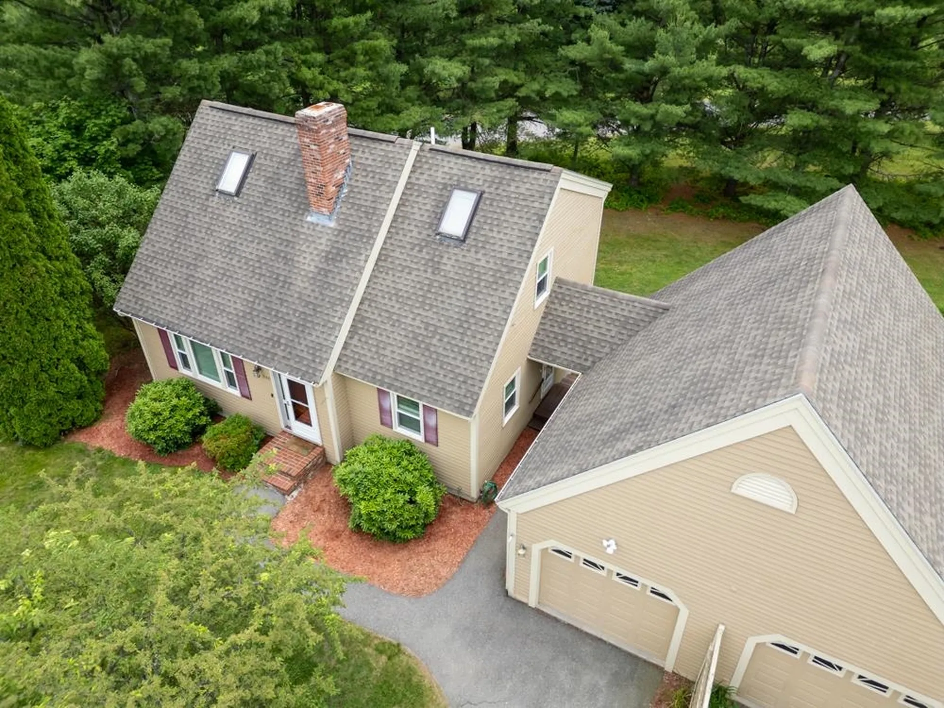 246 Winding Pond Road Londonderry NH 03053