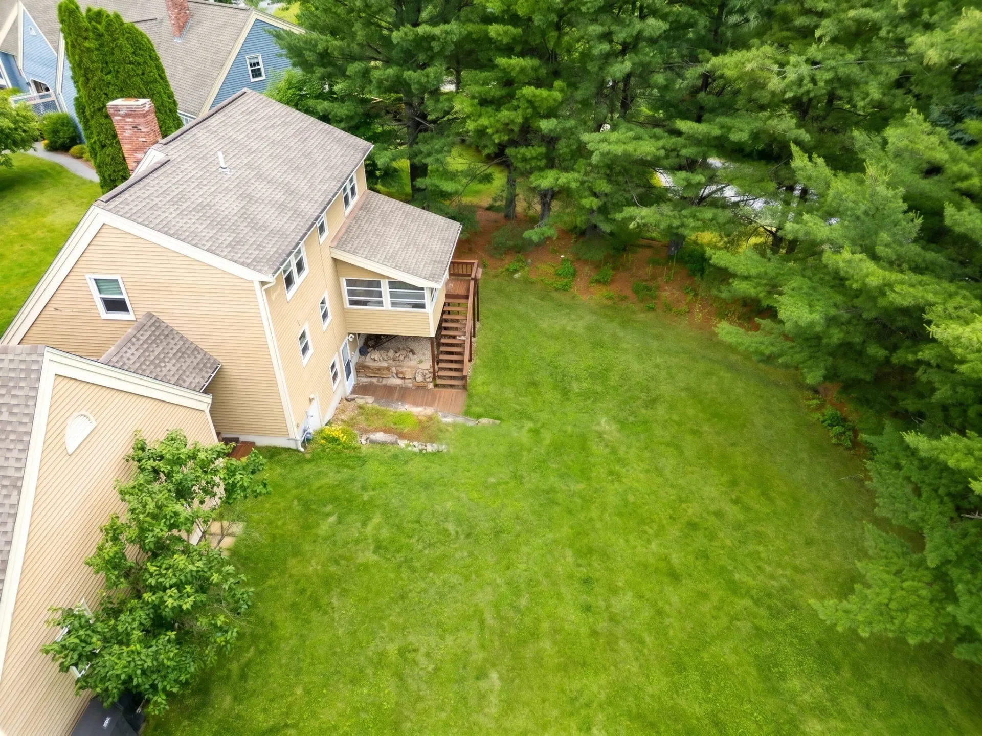 246 Winding Pond Road Londonderry NH 03053