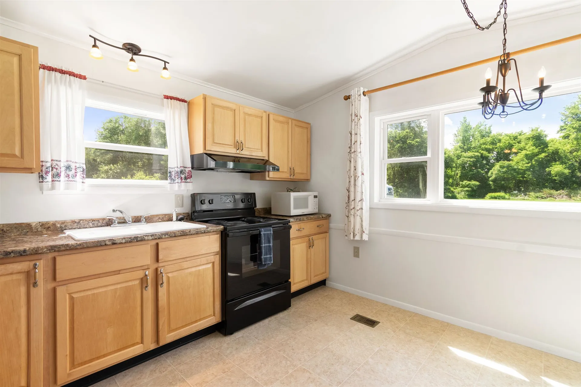 235 Shelburnewood Drive Shelburne VT 05482