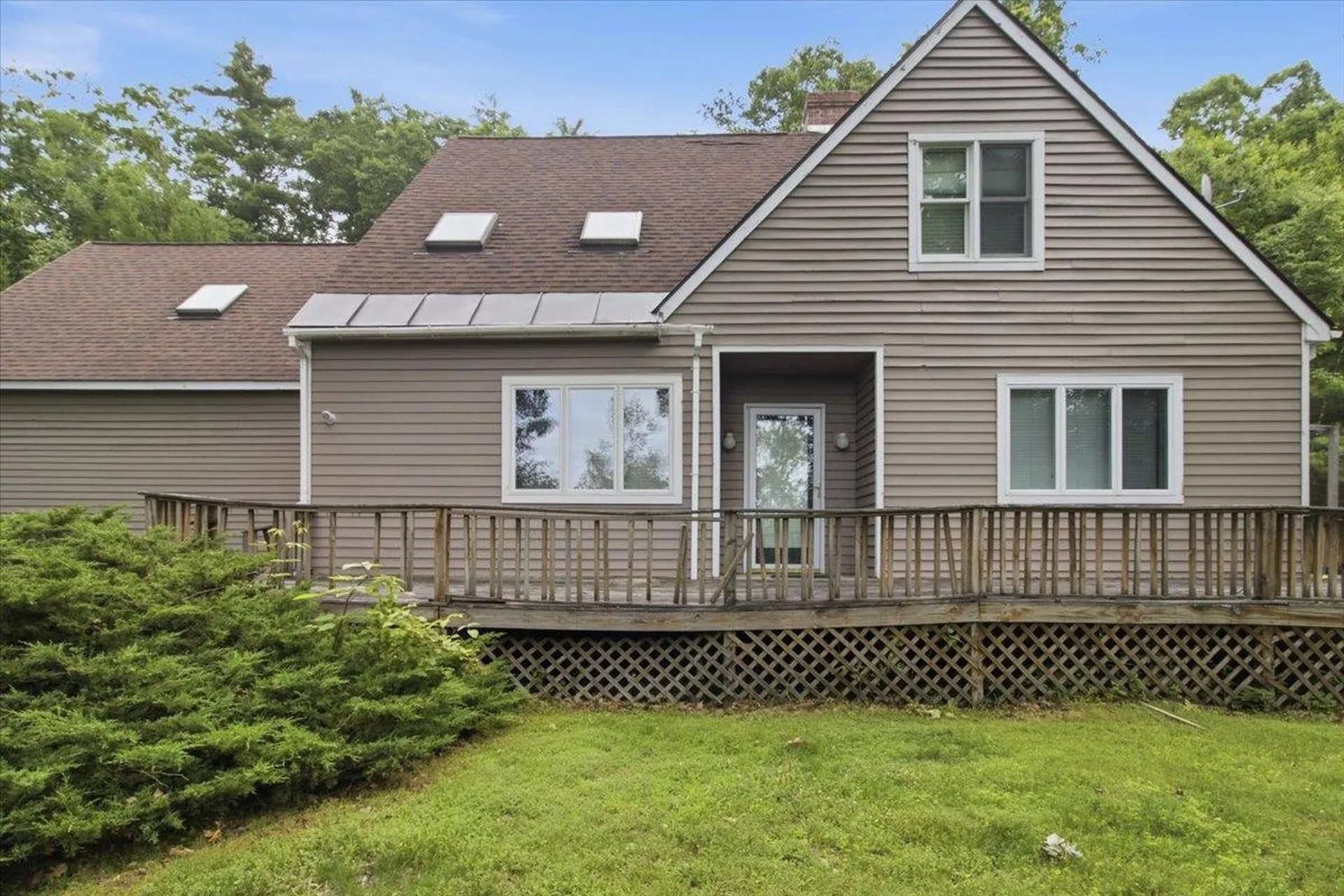 Pownal VT, 164 Skyboro W Road