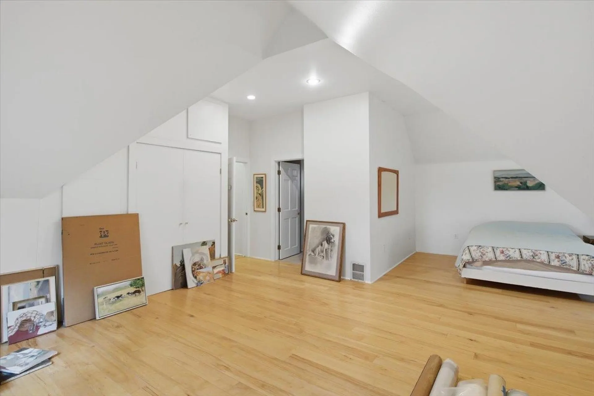 164 Skyboro W Road Pownal VT 05261