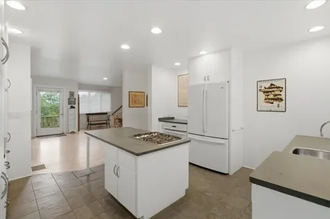 164 Skyboro W Road Pownal VT 05261