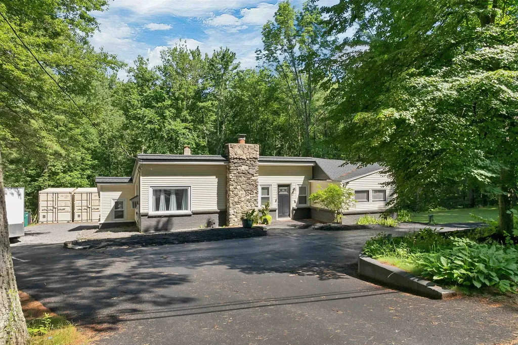 31 Ministerial Road Windham NH 03087-1921